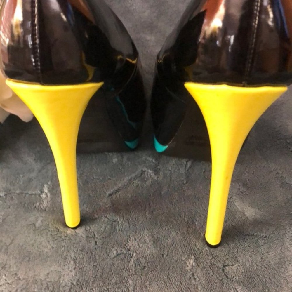 Charlotte Russe Ultra Cool Pumps - Picture 8 of 10
